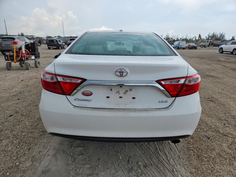 2017 Toyota Camry მანქანა იყიდება აუქციონზე, vin: 4T1BF1FK1HU685695, აუქციონის ნომერი: 58732666