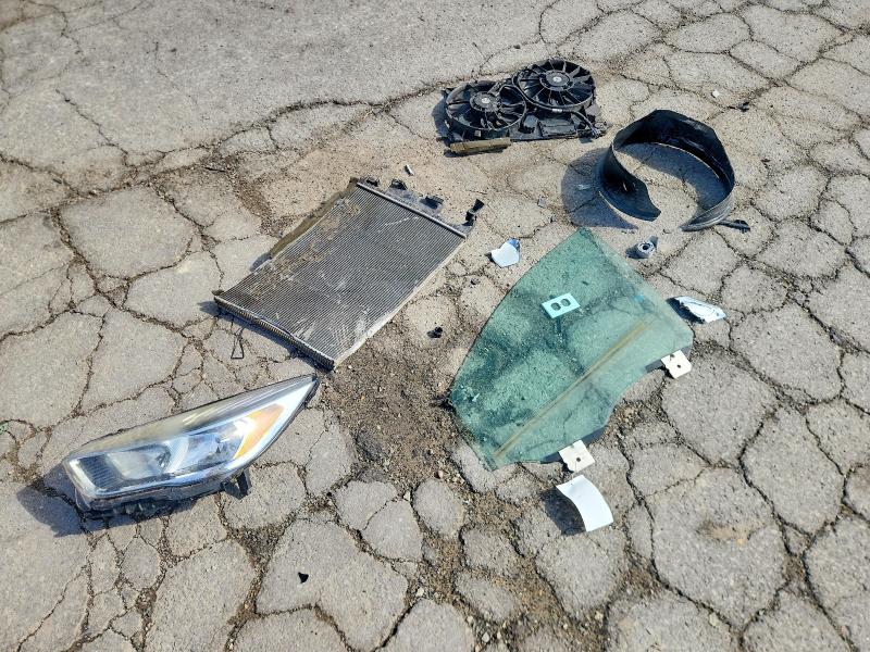 2018 Ford Escape მანქანა იყიდება აუქციონზე, vin: 1FMCU9GD5JUC19993, აუქციონის ნომერი: 56660206