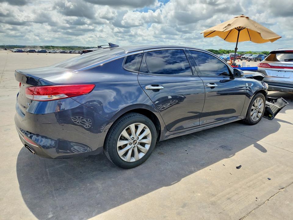 57240476 :رقم المزاد ، 5XXGU4L39JG215893 vin ، 2018 Kia Optima مزاد بيع