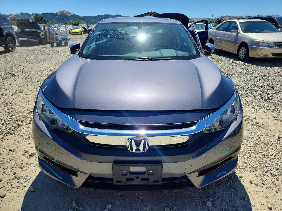 56151346 :رقم المزاد ، 19XFC2F77HE215962 vin ، 2017 Honda Civic مزاد بيع