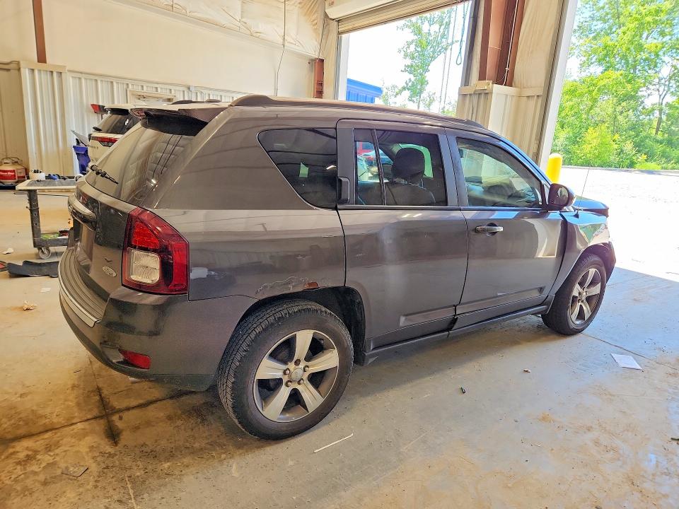 58211916 :رقم المزاد ، 1C4NJCEB3HD185258 vin ، 2017 Jeep Compass مزاد بيع