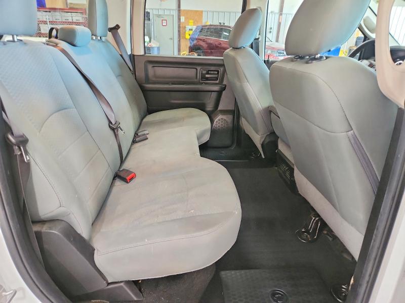 57182366 :رقم المزاد ، 1C6RR7KM8JS228024 vin ، 2018 Ram 1500 مزاد بيع