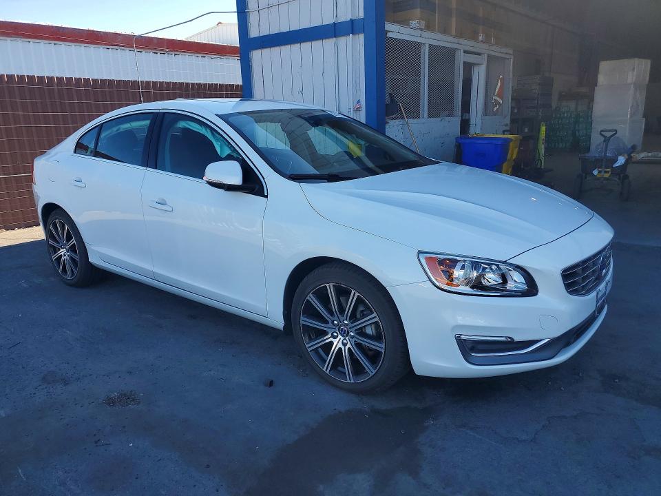 2018 Volvo S60 მანქანა იყიდება აუქციონზე, vin: LYV402TK3JB167841, აუქციონის ნომერი: 85991305