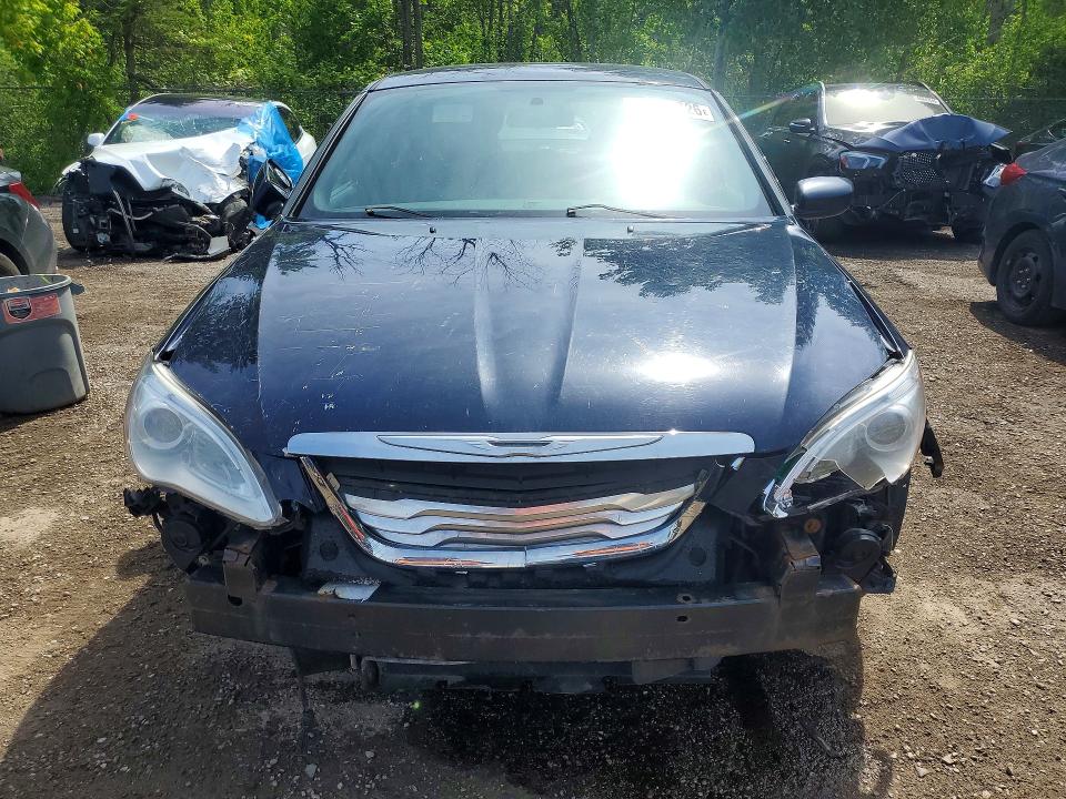 Продажа на аукционе авто 2014 Chrysler 200, vin: 1C3CCBAB5EN111853, номер лота: 56961726