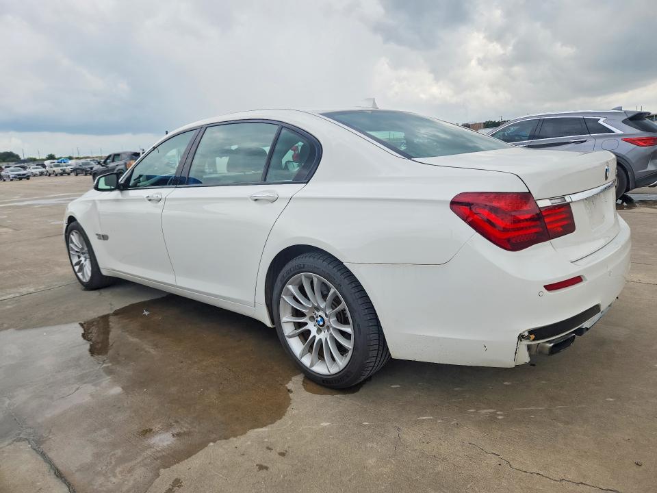 2014 Bmw 750 მანქანა იყიდება აუქციონზე, vin: WBAYE8C53ED780597, აუქციონის ნომერი: 56585506