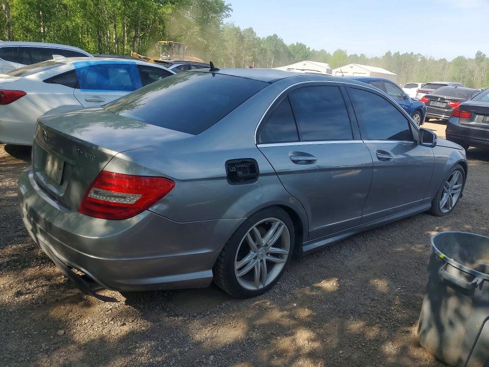 2012 Mercedes-benz C მანქანა იყიდება აუქციონზე, vin: WDDGF8FB0CA709066, აუქციონის ნომერი: 56242926