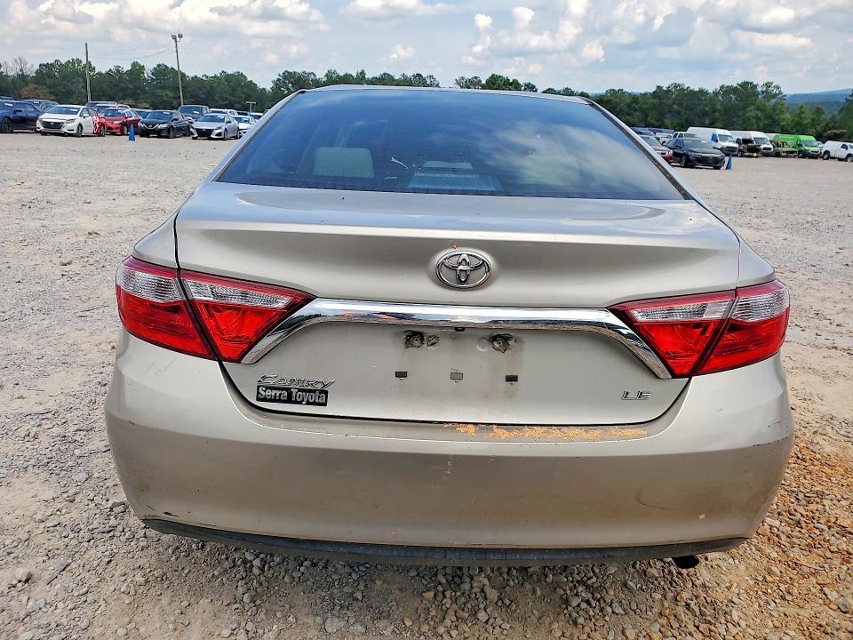 56991586 :رقم المزاد ، 4T1BF1FK9HU397889 vin ، 2017 Toyota Camry مزاد بيع