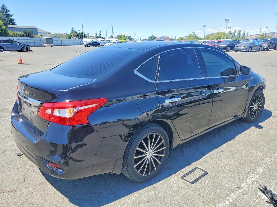 Продажа на аукционе авто 2018 Nissan Sentra, vin: 3N1AB7AP0JY213446, номер лота: 56887066