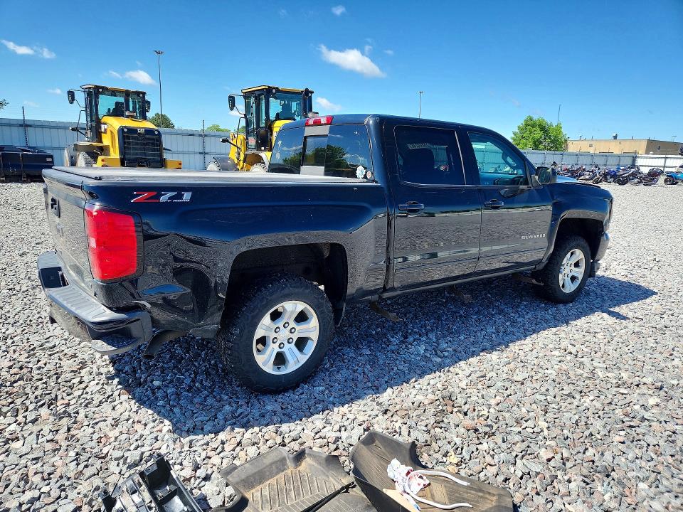 Продажа на аукционе авто 2018 Chevrolet Silverado, vin: 3GCUKREC7JG643090, номер лота: 56844246
