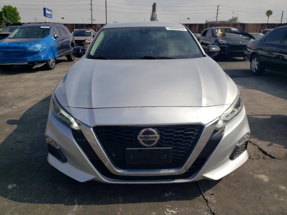55646916 :رقم المزاد ، 1N4BL4DV8MN356434 vin ، 2021 Nissan Altima مزاد بيع
