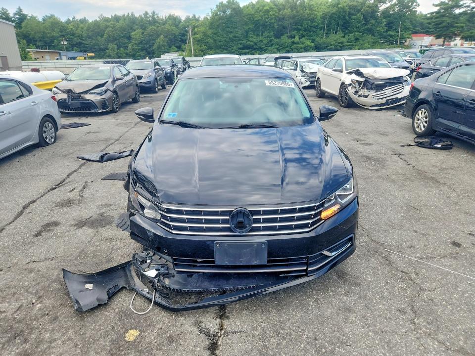58270956 :رقم المزاد ، 1VWAT7A32GC045850 vin ، 2016 Volkswagen Passat مزاد بيع