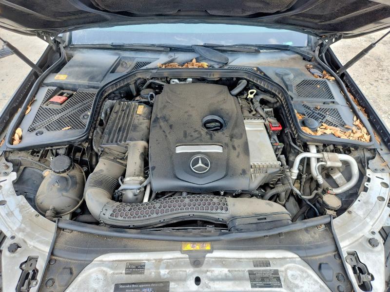 58464586 :رقم المزاد ، 55SWF4KB7FU002710 vin ، 2015 Mercedes-benz C مزاد بيع