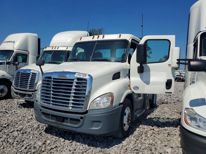 Продаж на аукціоні авто 2018 Freightliner Cascadia 113, vin: 3AKBGADV2JSJN2780, номер лоту: 54427636