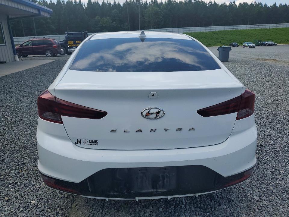 55560276 :رقم المزاد ، 5NPD84LF2LH631535 vin ، 2020 Hyundai Elantra مزاد بيع