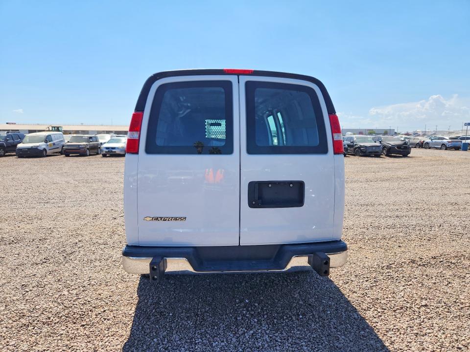 Продаж на аукціоні авто 2022 Chevrolet Express G2500, vin: 1GCWGAFP1N1224721, номер лоту: 57701106
