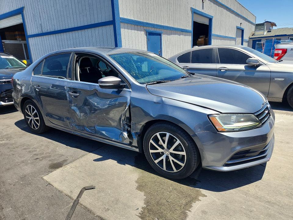 Продажа на аукционе авто 2017 Volkswagen Jetta, vin: 3VWDB7AJXHM220814, номер лота: 58293066