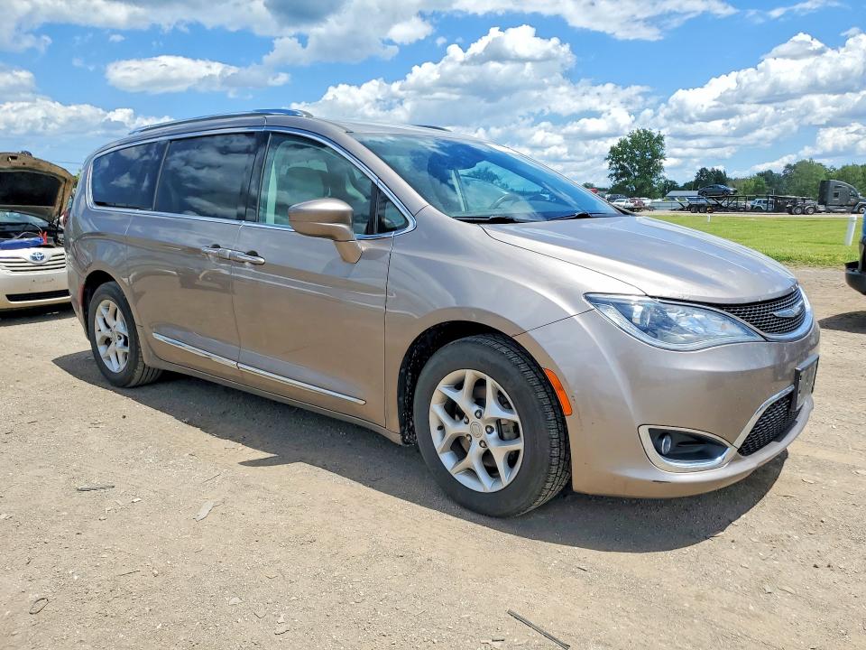 2017 Chrysler Pacifica მანქანა იყიდება აუქციონზე, vin: 2C4RC1EG4HR669772, აუქციონის ნომერი: 57813396