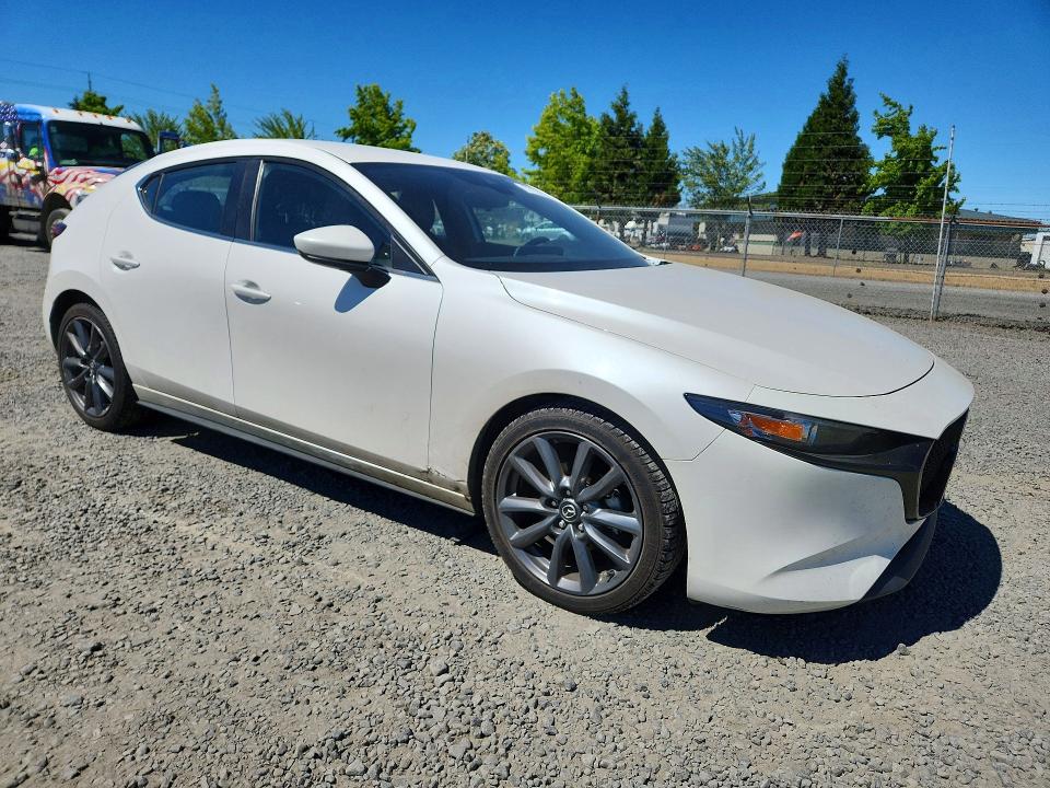 Продажа на аукционе авто 2020 Mazda 3, vin: JM1BPAMM6L1154069, номер лота: 57229926
