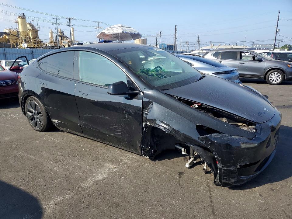 2024 Tesla Model Y მანქანა იყიდება აუქციონზე, vin: 7SAYGDED9RF120883, აუქციონის ნომერი: 55823846