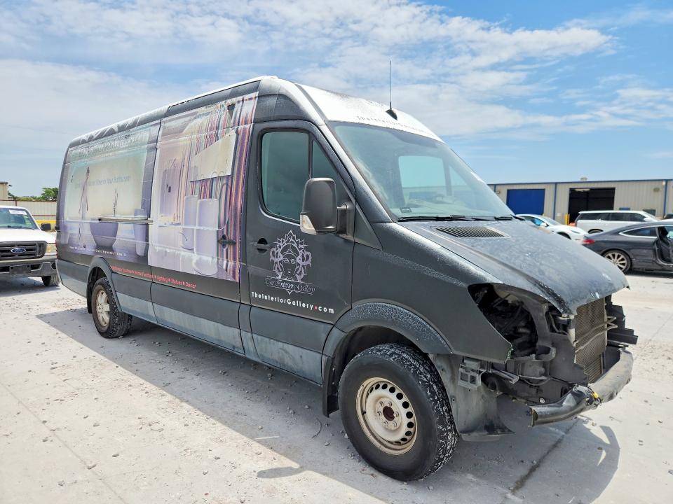 58629736 :رقم المزاد ، WD3PE8CC3C5717465 vin ، 2012 Mercedes-benz Sprinter مزاد بيع