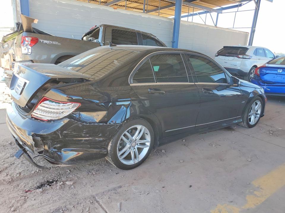 57052346 :رقم المزاد ، WDDGF4HB4CR221018 vin ، 2012 Mercedes-benz C مزاد بيع