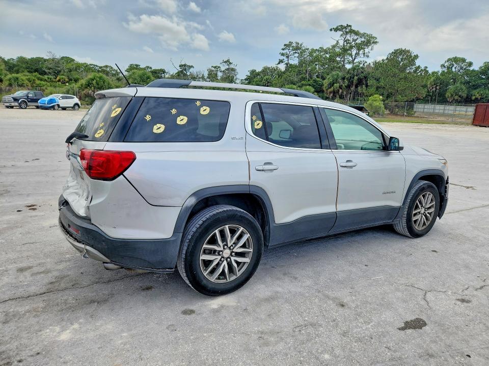 56684706 :رقم المزاد ، 1GKKNLLS1HZ156231 vin ، 2017 Gmc Acadia مزاد بيع