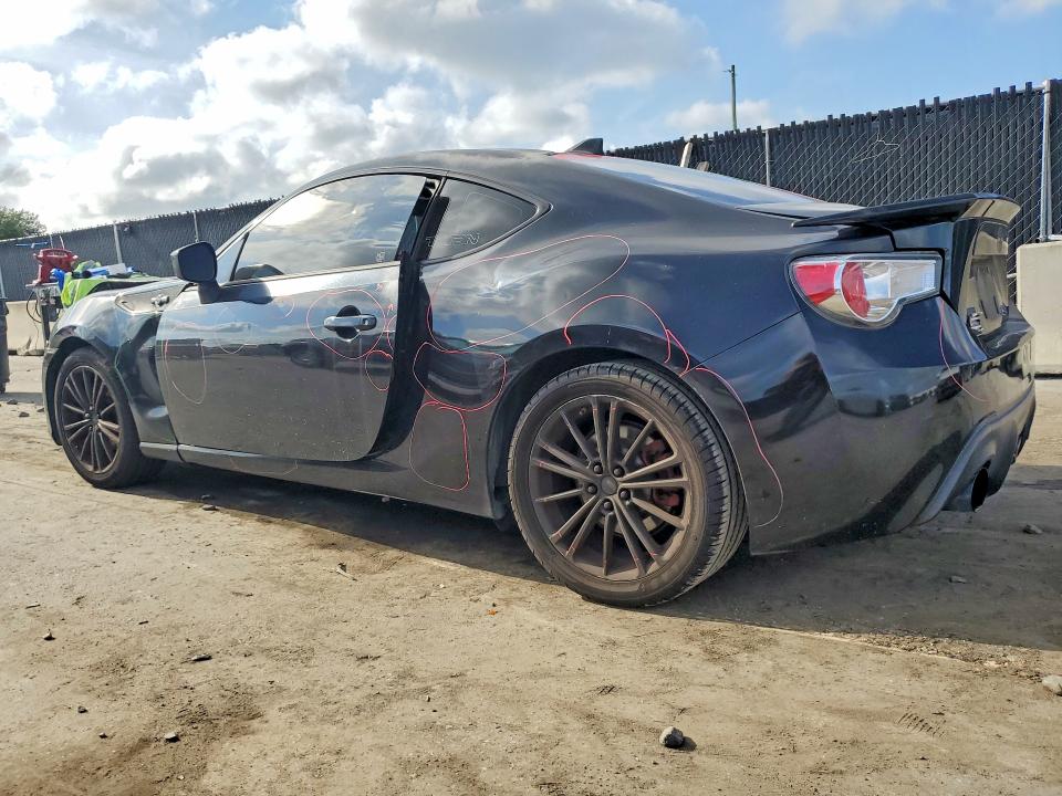 58421946 :رقم المزاد ، JF1ZNAA13F9700059 vin ، 2015 Scion Fr-s مزاد بيع