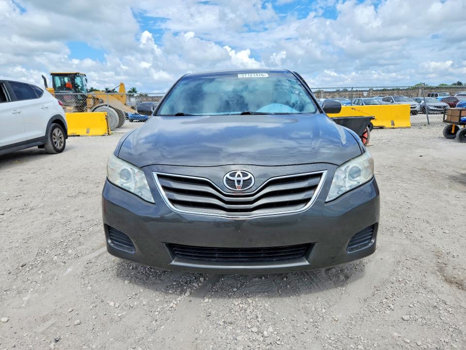 2011 Toyota Camry მანქანა იყიდება აუქციონზე, vin: 4T4BF3EK6BR216175, აუქციონის ნომერი: 57121476