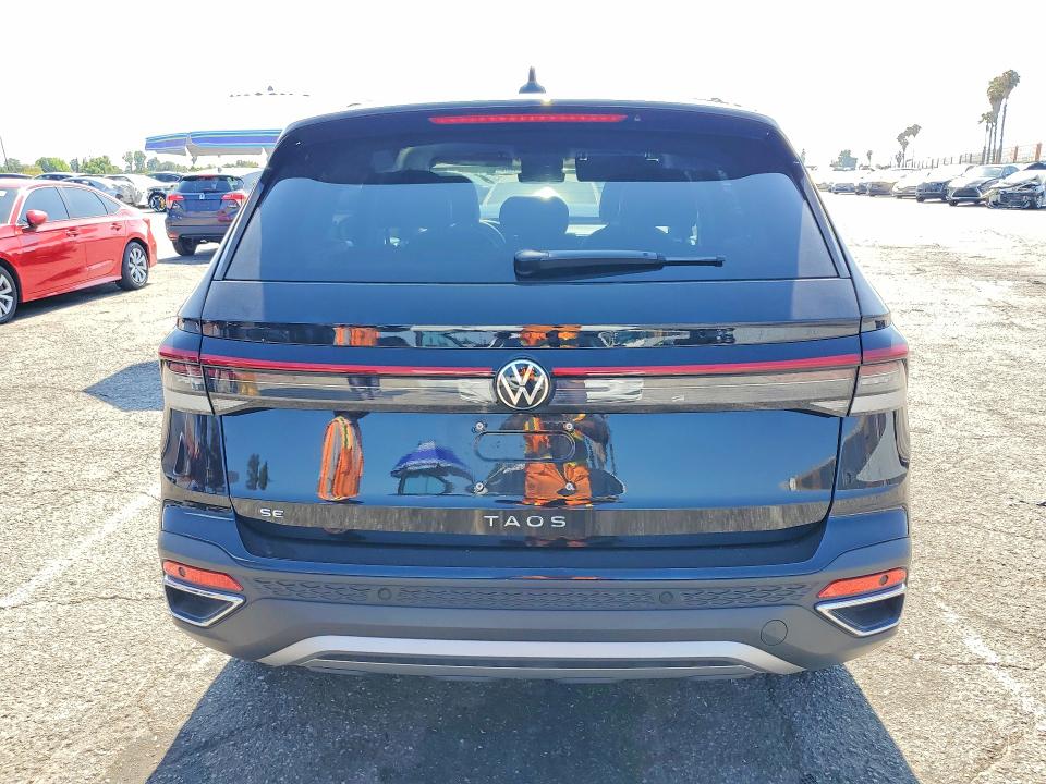 58041296 :رقم المزاد ، 3VVSC7B27SM044859 vin ، 2025 Volkswagen Taos مزاد بيع