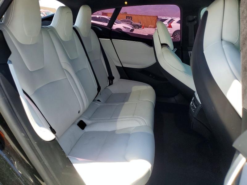 57350606 :رقم المزاد ، 5YJSA1E44HF227552 vin ، 2017 Tesla Model S مزاد بيع