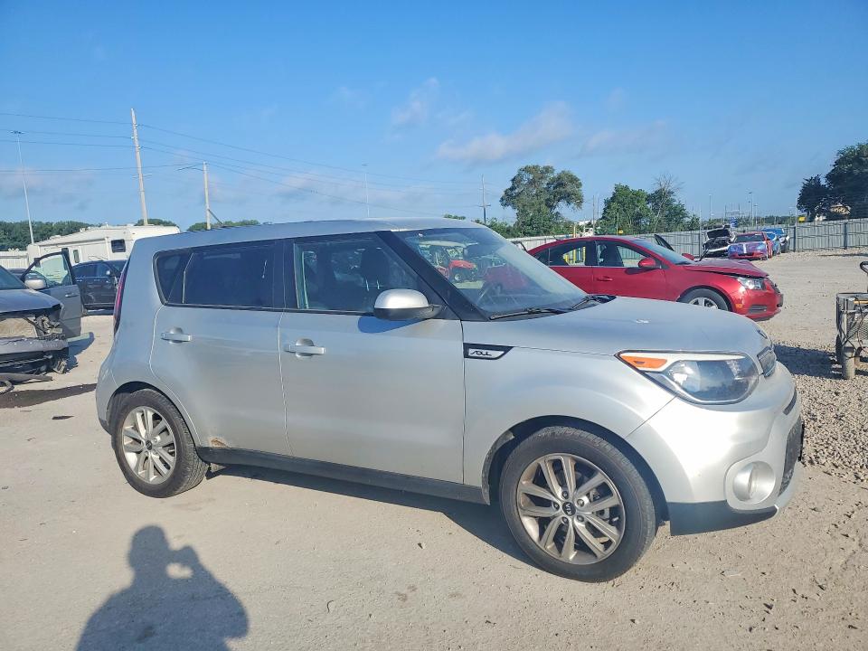 2018 Kia Soul მანქანა იყიდება აუქციონზე, vin: KNDJP3A58J7611169, აუქციონის ნომერი: 58937866