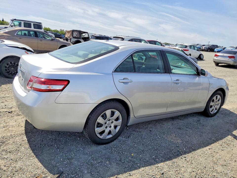 55806786 :رقم المزاد ، 4T1BF3EKXAU053216 vin ، 2010 Toyota Camry مزاد بيع