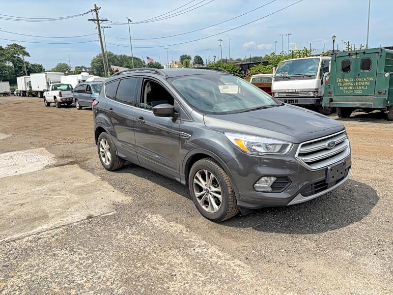 2018 Ford Escape მანქანა იყიდება აუქციონზე, vin: 1FMCU9GD9JUD12743, აუქციონის ნომერი: 59675676