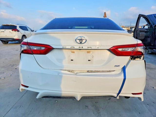 57902796 :رقم المزاد ، JTNB11HK2J3010185 vin ، 2018 Toyota Camry مزاد بيع