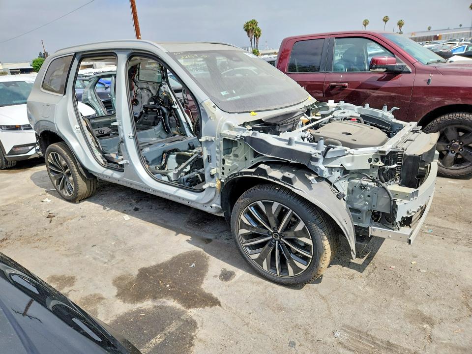 56760176 :رقم المزاد ، YV4062PG0S1370677 vin ، 2025 Volvo Xc90 مزاد بيع
