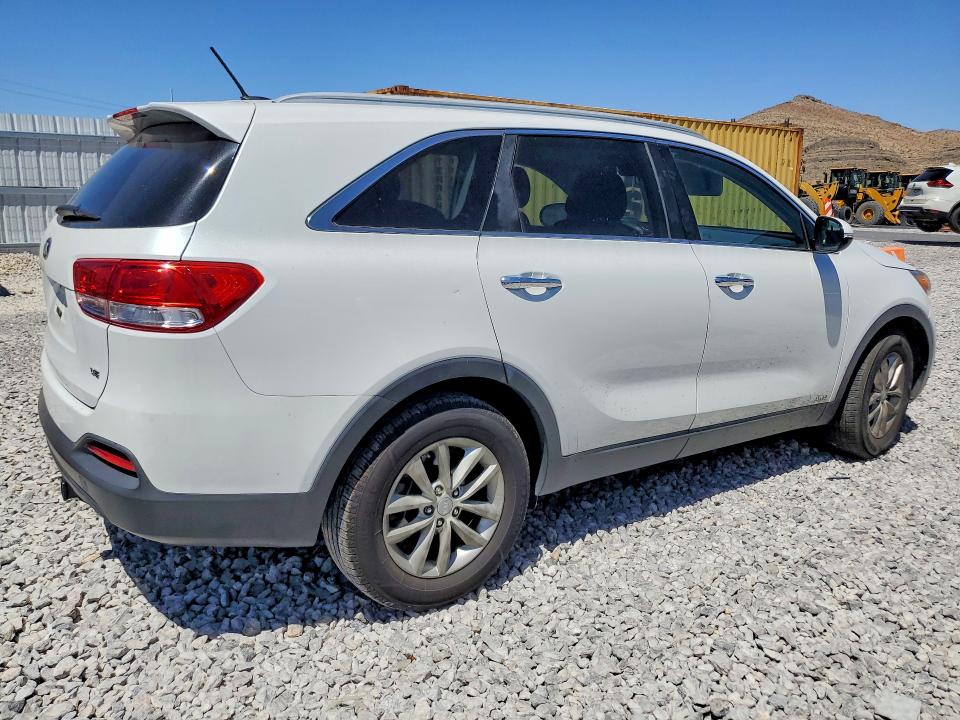 2017 Kia Sorento მანქანა იყიდება აუქციონზე, vin: 5XYPGDA59HG196148, აუქციონის ნომერი: 58577986