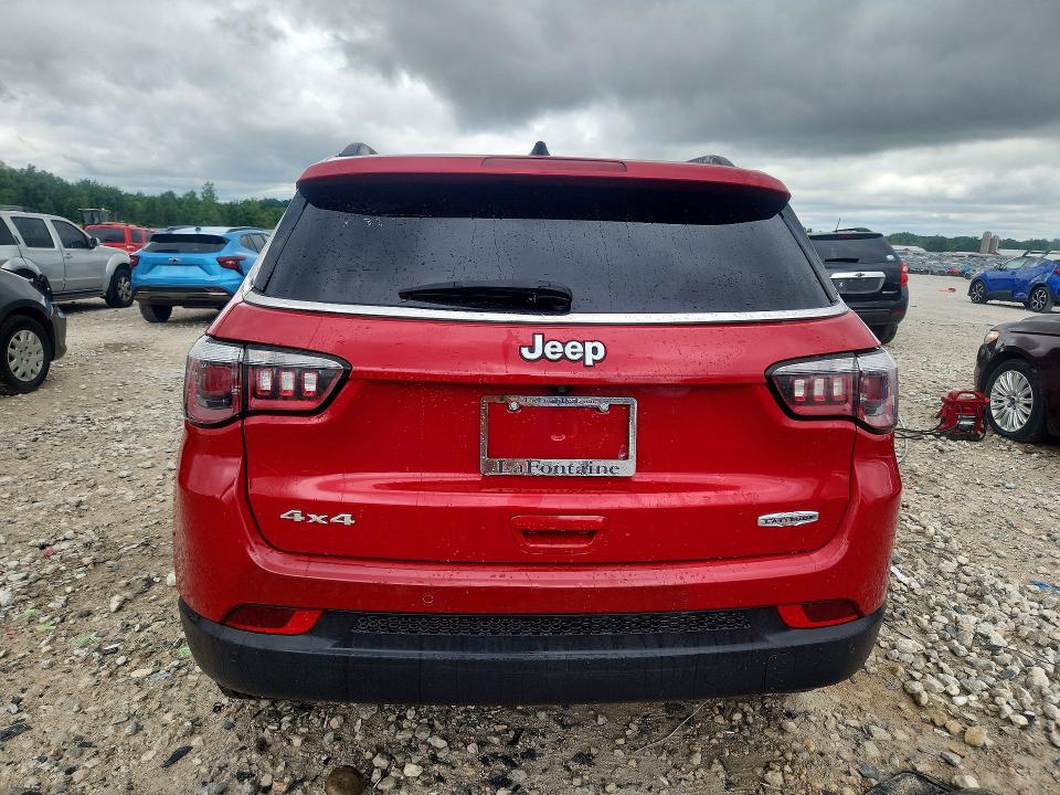2018 Jeep Compass მანქანა იყიდება აუქციონზე, vin: 3C4NJDBB0JT331822, აუქციონის ნომერი: 57696646