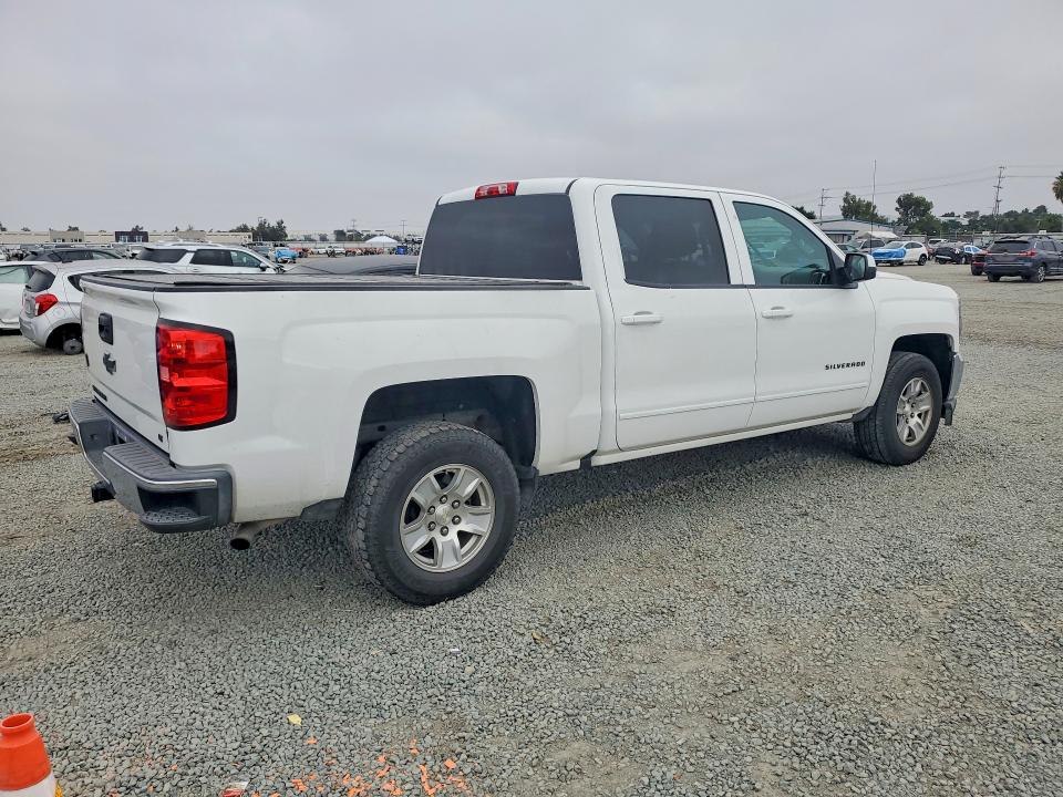 Продаж на аукціоні авто 2018 Chevrolet Silverado, vin: 3GCPCREH1JG178795, номер лоту: 57435366