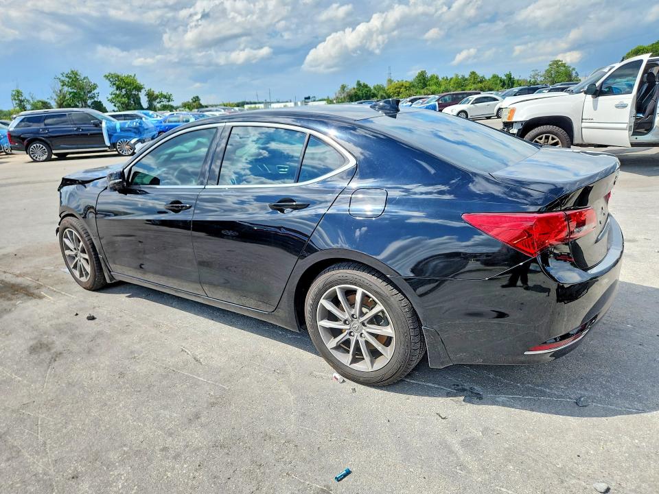 57065066 :رقم المزاد ، 19UUB1F33JA009551 vin ، 2018 Acura Tlx مزاد بيع