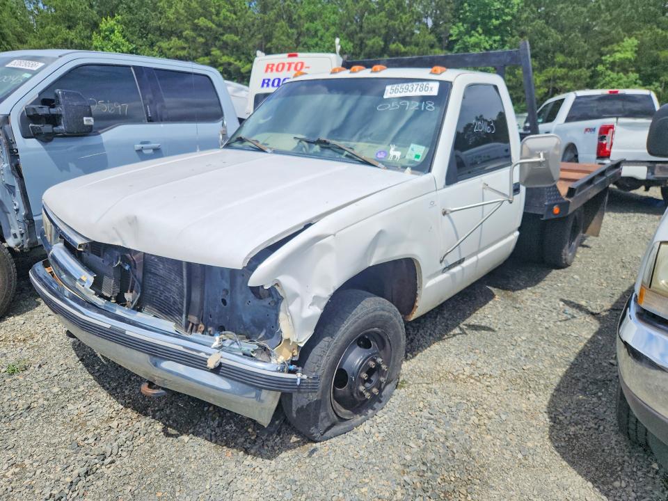 56593786 :رقم المزاد ، 1GBJC34RXXF059218 vin ، 1999 Chevrolet Gmt-400 مزاد بيع