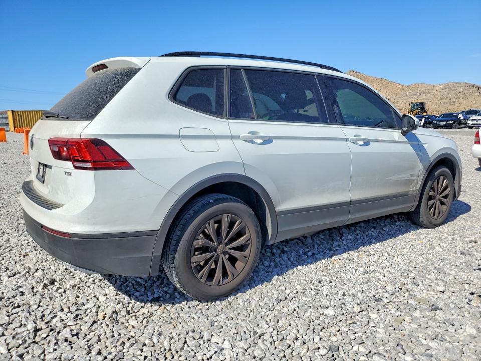 58622896 :رقم المزاد ، 3VV1B7AX6JM115849 vin ، 2018 Volkswagen Tiguan مزاد بيع
