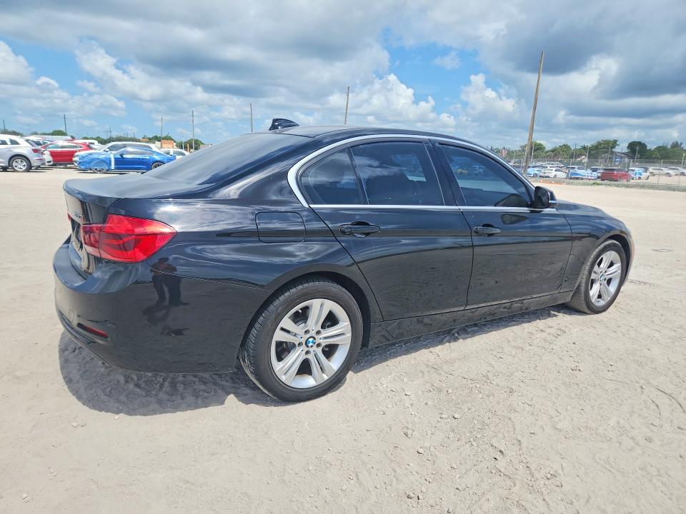 56845186 :رقم المزاد ، WBA8B9G57HNU09529 vin ، 2017 Bmw 330 مزاد بيع