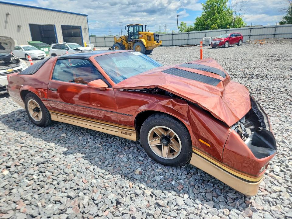 Продажа на аукционе авто 1985 Chevrolet Camaro, vin: 1G1FP87H3FL471852, номер лота: 58036966