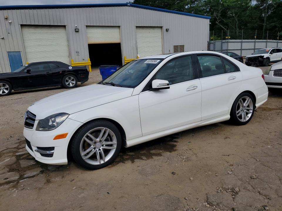 55355096 :رقم المزاد ، WDDGF4HB0ER315156 vin ، 2014 Mercedes-benz C مزاد بيع