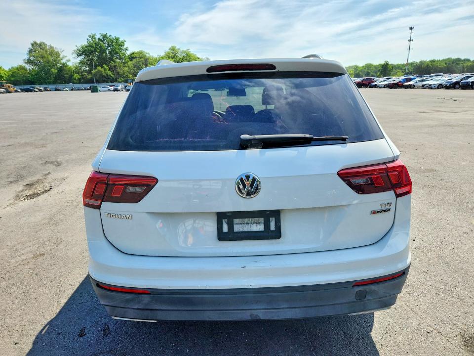 2018 Volkswagen Tiguan მანქანა იყიდება აუქციონზე, vin: 3VV0B7AX4JM042752, აუქციონის ნომერი: 58693996