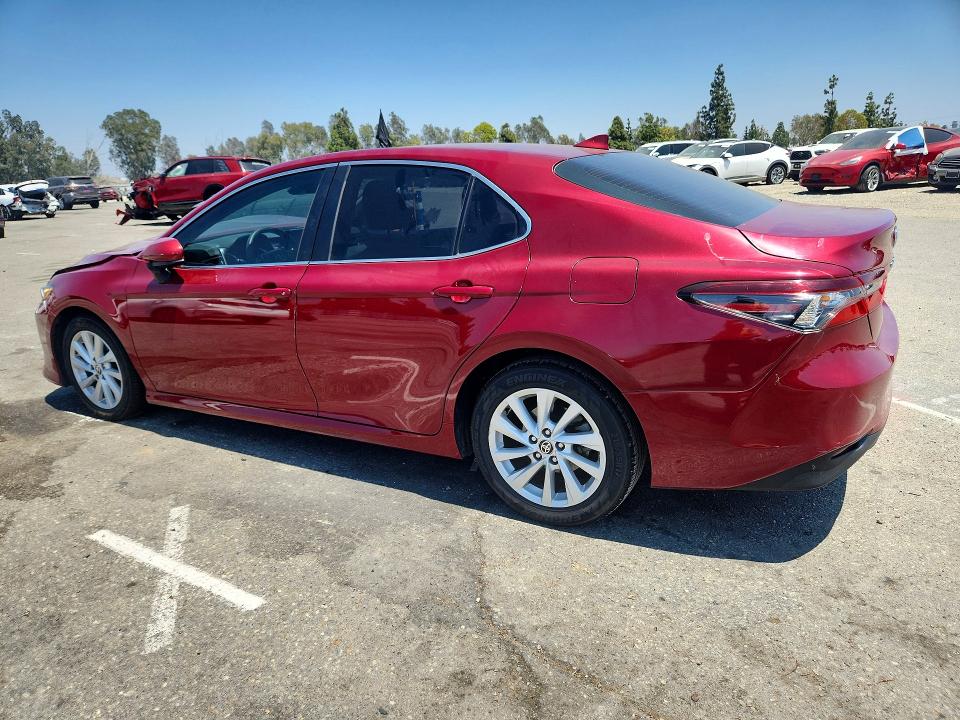 2022 Toyota Camry მანქანა იყიდება აუქციონზე, vin: 4T1C11AK1NU049736, აუქციონის ნომერი: 58138806