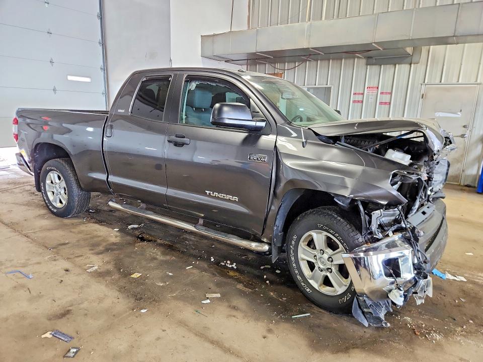 56710886 :رقم المزاد ، 5TFUW5F1XHX587985 vin ، 2017 Toyota Tundra مزاد بيع