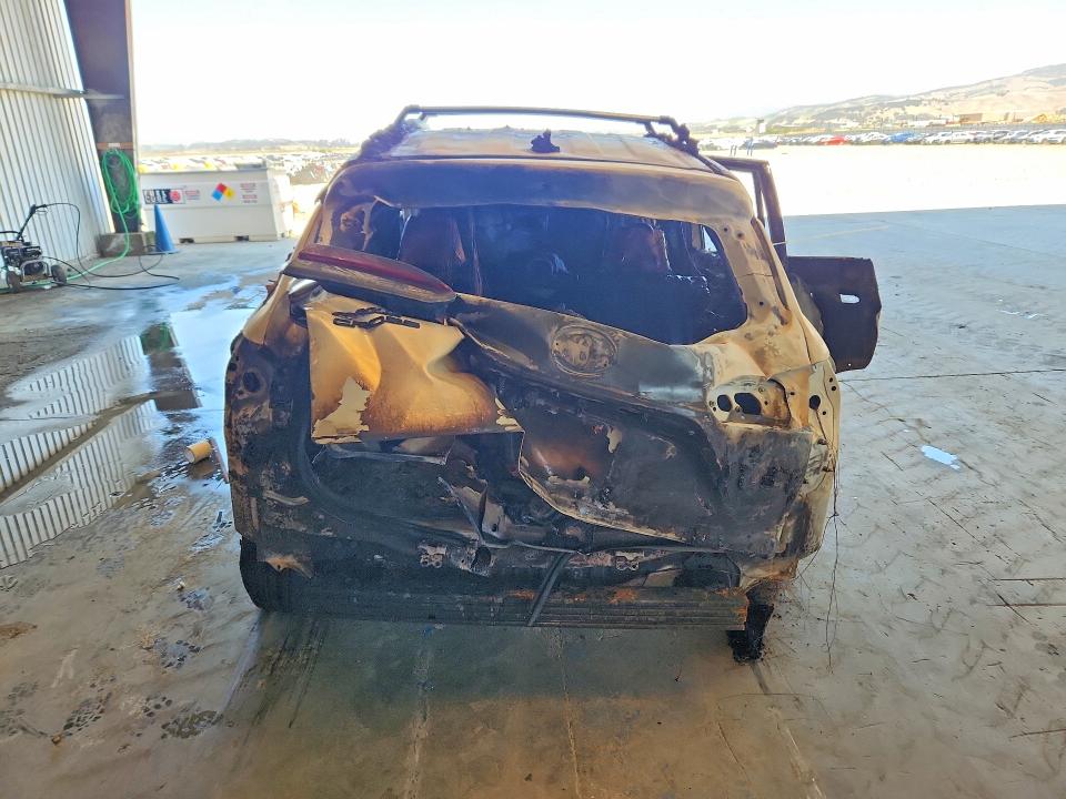 Продажа на аукционе авто 2024 Toyota Corolla Cross Hybrid, vin: 7MUFBABG2RV040312, номер лота: 55630096