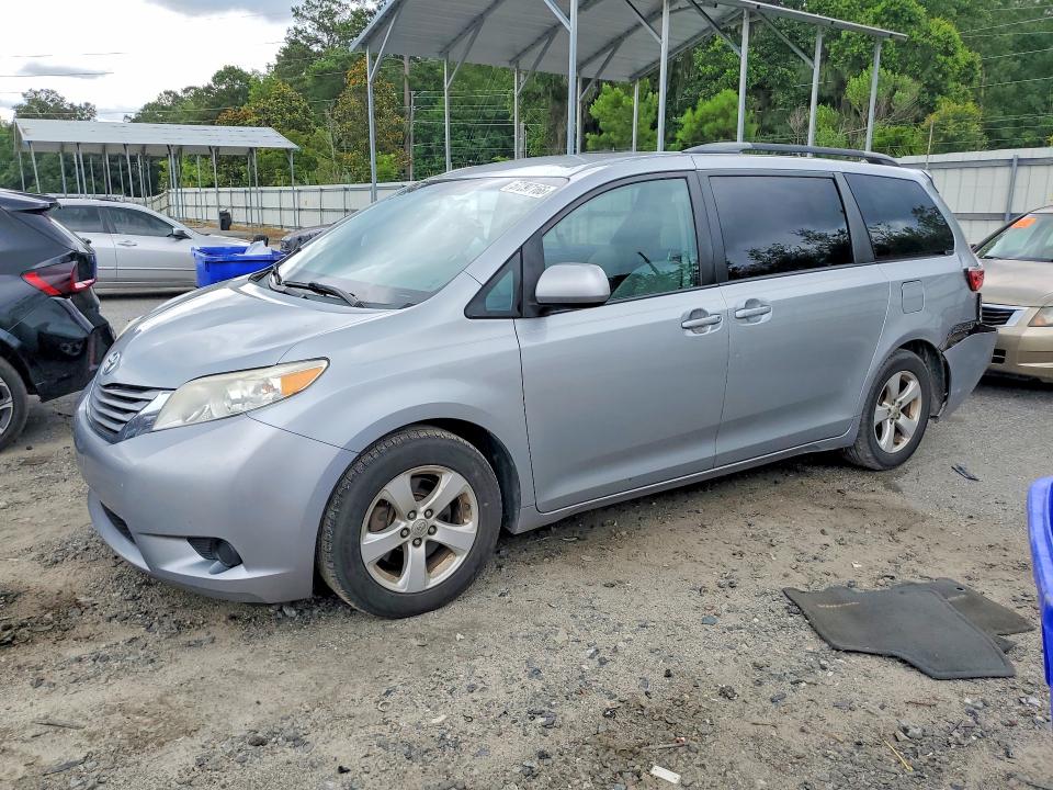 Продаж на аукціоні авто 2015 Toyota Sienna, vin: 5TDKK3DC6FS612461, номер лоту: 57297166