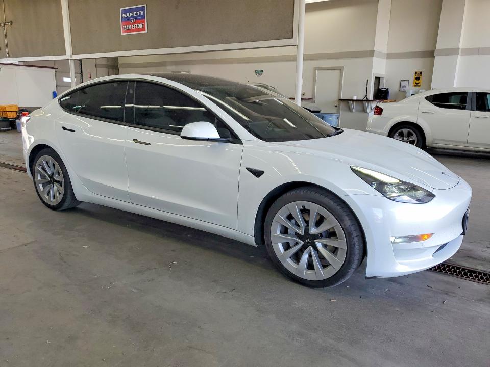57480976 :رقم المزاد ، 5YJ3E1EB1NF268319 vin ، 2022 Tesla Model 3 مزاد بيع